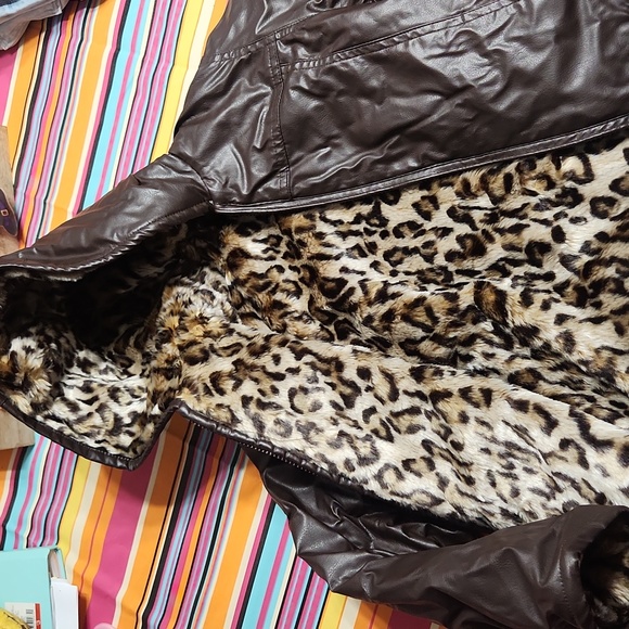 Jacket - Picture 2 of 3